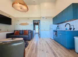 The Breeze Beachfront Resort, hotel sa Surfside Beach