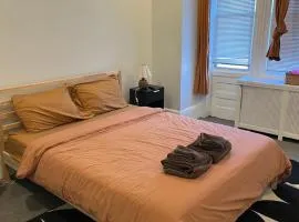 Comfort bedroom with shared bathroom