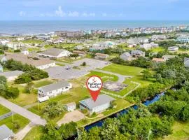 Blue Bayou: Canalfront, 2 screened porches - near beach