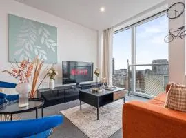 High-Rise Luxury 2-Beds and 2-Baths - Central - Relocation, and Family Friendly - Speedy Wi-Fi