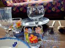 Cabane Flottante Romantique Guerlédan Floating Lake Retreat