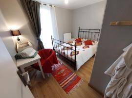 Chambres avec Jardin: Les Ulis şehrinde bir otel