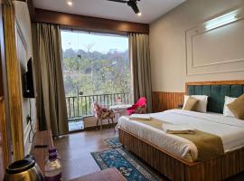 Corbett Mid Forest House with Swimming Pool, hotel sa Ramnagar