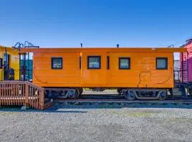 13 Mi to Mt Rainier Natl Park! Historic Railcar