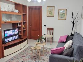 "Da Carla e Sandro"- Appartamento con parcheggio privato, ξενοδοχείο σε Quartucciu