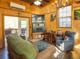 Private Hot Tub, Deck and Mtn Views! Hickman Retreat