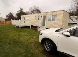 Hoopers Hideaway Caravan Rental SetonSands 2