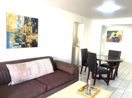 Casa 11 Centrica 3 camas queen, hotel en Hermosillo