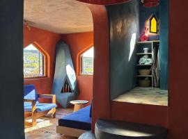 Casa Amina – hotel w mieście Szafszawan