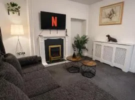 Contractor & Family Sleeps 5 Bham HS2 Parking for 3