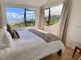 Fantail Hill, hotel a Thames