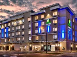 Holiday Inn Express & Suites Victoria-Colwood by IHG