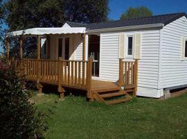 Mobil-home 6 pers avec Terrasse - API-1-52-1947, hotelli kohteessa Vairé