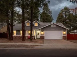 Flagstaff Retreat with Hot Tub