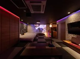 Tsuzumi Suite - Private Cinema & Immersive Stay in Kanazawa