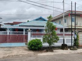 TM guest house 2, ubytov&aacute;n&iacute; s možnost&iacute; vlastn&iacute;ho stravov&aacute;n&iacute; v destinaci Singkawang