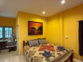 Good vibes bungalow at Ya Nui beach, Hotel in Phuket