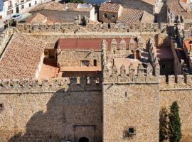 Castillo de Orgaz gratis la entrada y cerca del Puy du Fou hoy!, hotel a Manzaneque