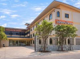 วลัญชญ์ โฮเทล ศรีราชา