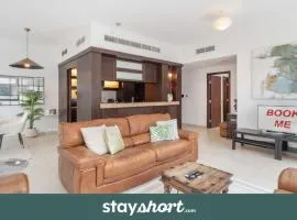 Free housekeeping visits during your stay - StayShort - Sleek & Modern 1BR in Downtown Tower 8