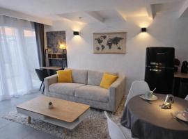 Chez Jean, Gîte tout confort avec terrasse, Hotel in Beuvry