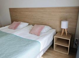 Hawking stay, hotel a Khadrāla