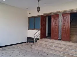 Cozy Furnished Holiday Home near Theme Park, Free Wifi, Inside Parking