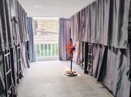 Monkey king, מלון בפנום פן