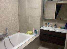 "Luxury Home in Axel", хотел в Axel