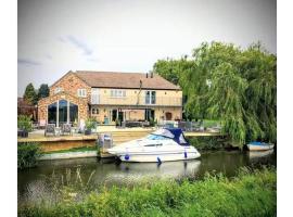 Riverside Lodge Self-Catering Apartment, hotel a Peterborough