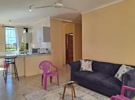 Stunning 2BR in Dar Beach, Dining, Transit Nearby apt no 4