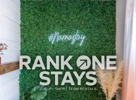 2 King Beds - Free Parking - BBQ - Arcade - Patio