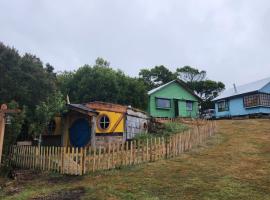 Cabañas Quetalmahue, hotel u gradu Ankud