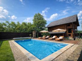 Wild River, Hotel in Neporotovo