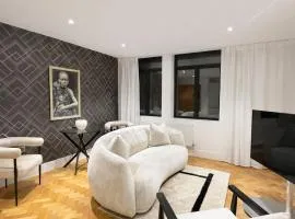 Luxurious City Centre Apartment in Chelmsford with Sky TV, Sports, Movies & Netflix