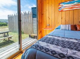 Nomad Tiny ,Cabaña 2 personas, Wifi, Estacionamiento, Muy cerca playa, Matanzas, hotell sihtkohas Navidad