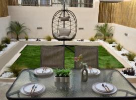 3K the residence: Heraklion şehrinde bir otel
