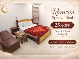Al Huda Hotel, hotel en Multán