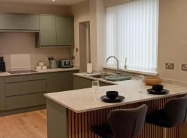 Martindale Close - 3 Bedrooms - Sleeps 5, hotel v destinaci Whitehaven