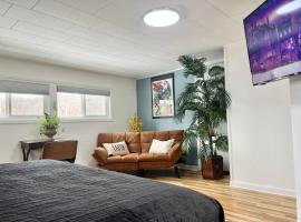 Waterfront and Sunsets-Verona Beach-Onieda Lake, Hotel in Canastota