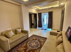 Comfortable Luxury Flat for Business & Family, hotel v destinaci Rájpur