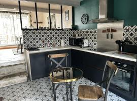 Maison en pierre de70 m2 au cœur d’un hameau, hotel Seysselben