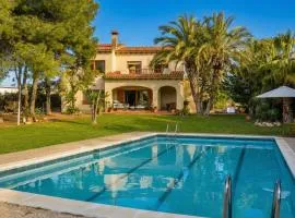 Villa Sitges Colibri at 10 min Walk Beaches - Center City Amaizing Garden Pool XXL Private Tenis Piste