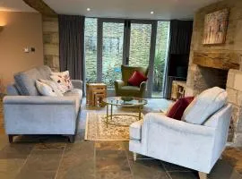 Hareside, Cotswold Cottage in Poulton