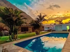 Casa de Campo Quives Majestuoso 5BR โรงแรมในซานตาโรซาเดกีเวส