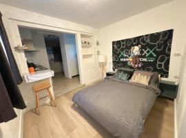 Wangwang house, hotelli kohteessa Heerlen