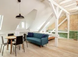 Central & bright - attic apartment in Häselburg