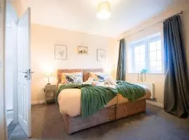 Luxe 3BR - 8 Min to Town Centre - Bradgate Park Leicester - Parking - Garden