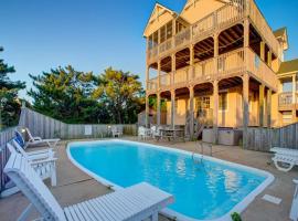 Sea Breeze: Dog-friendly, ocean views, private pool, hot tub, & fireplace, hotelli kohteessa Avon