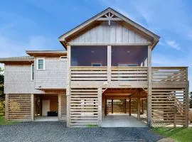 Prickly Pear 723: Nestled between beach & sound w/shared pool